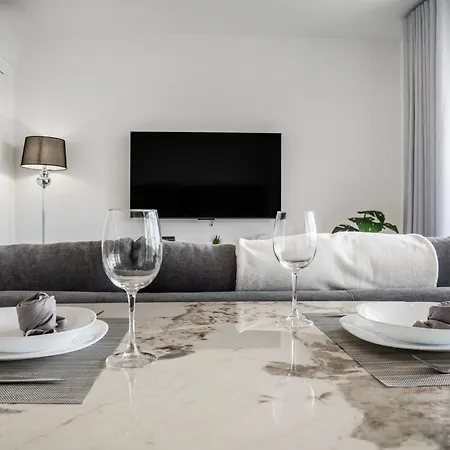 Brand New - Balcony With Sea View Apartman