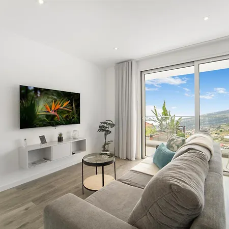 Brand New - Balcony With Sea View ארקו דה קלחטה