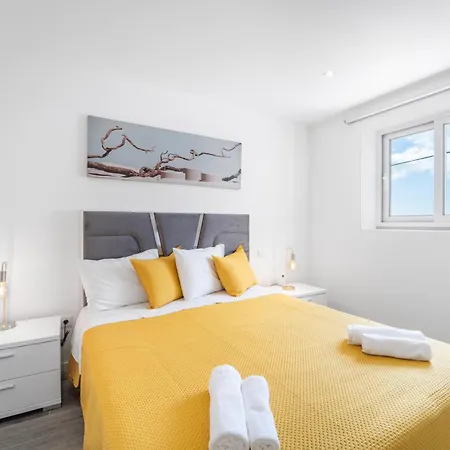 Brand New - Balcony With Sea View * ארקו דה קלחטה