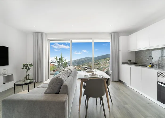 公寓 Brand New - Balcony With Sea View