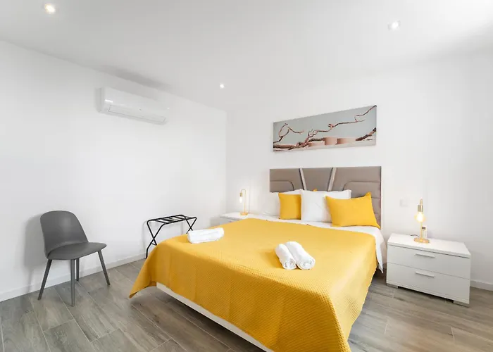 Brand New - Balcony With Sea View 公寓 *