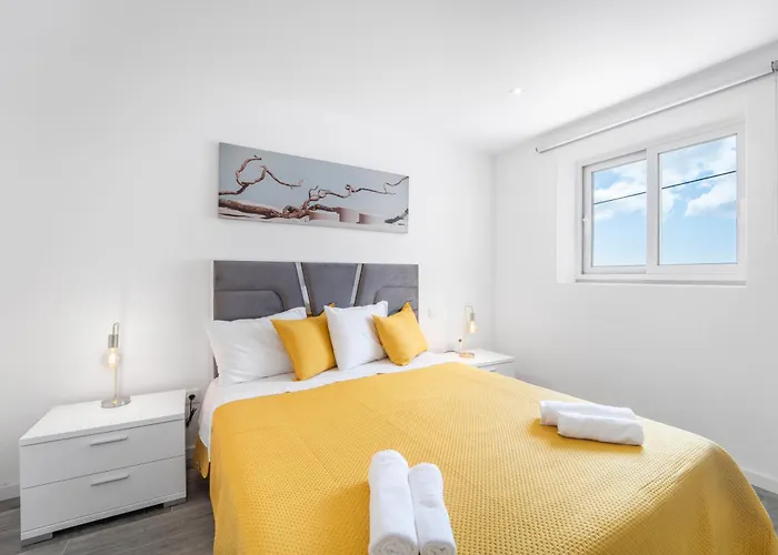 Brand New - Balcony With Sea View * 阿科达卡列塔