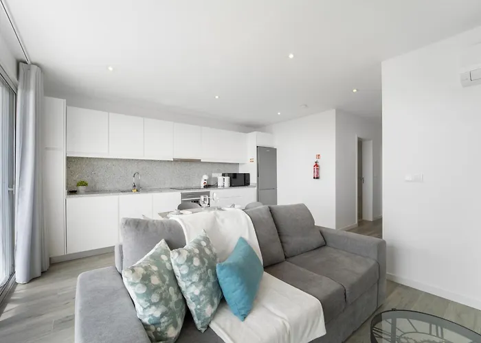 公寓 Brand New - Balcony With Sea View