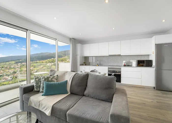 Brand New - Balcony With Sea View 公寓